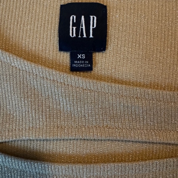 Gap Metallic Rib Crossover Cutout Top - Size XS - Picture 2 of 5